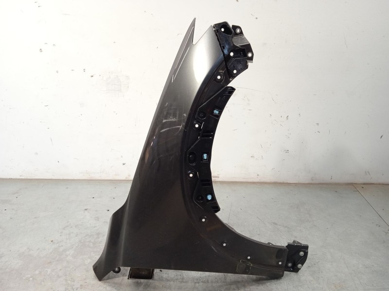 ALETA DELANTERA DERECHA D10E52111C 