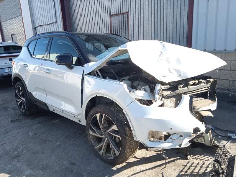 VOLVO XC 40