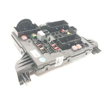 CAJA RELES / FUSIBLES 13277318 