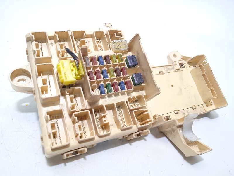 CAJA RELES / FUSIBLES 8273153021 