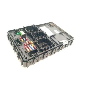 CAJA RELES / FUSIBLES NU5T15604ECAG F005V04280