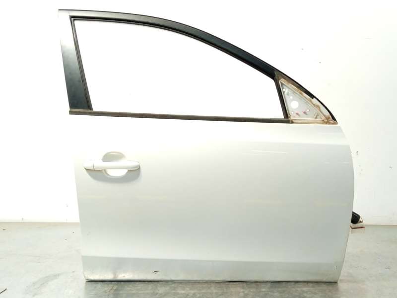 PUERTA DELANTERA DERECHA 760042R010 