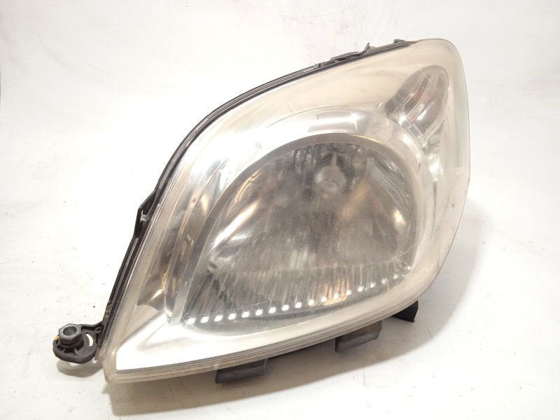 FARO IZQUIERDO 1353198080 45570383