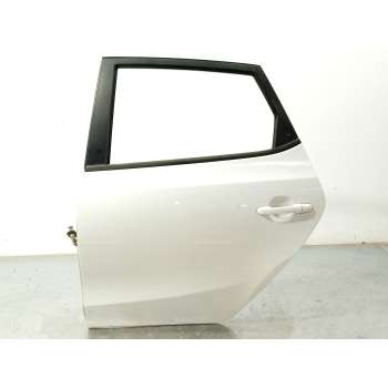 PUERTA TRASERA IZQUIERDA 770032R010 