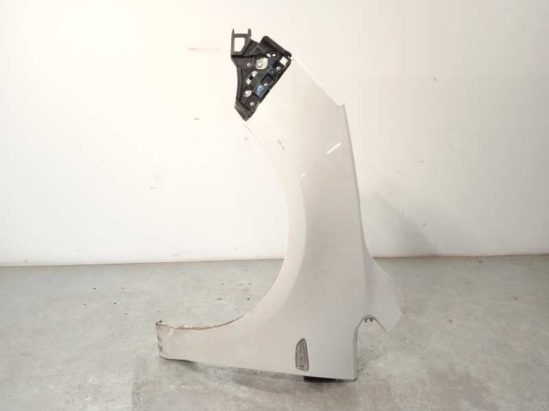 ALETA DELANTERA IZQUIERDA 13390002 