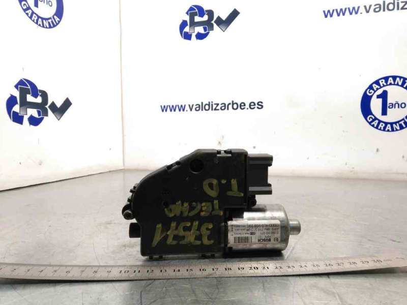 MOTOR TECHO ELECTRICO 4L0959591 0390200071