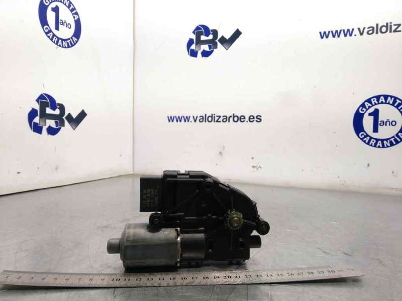 MOTOR TECHO ELECTRICO 4L0959591 0390200071
