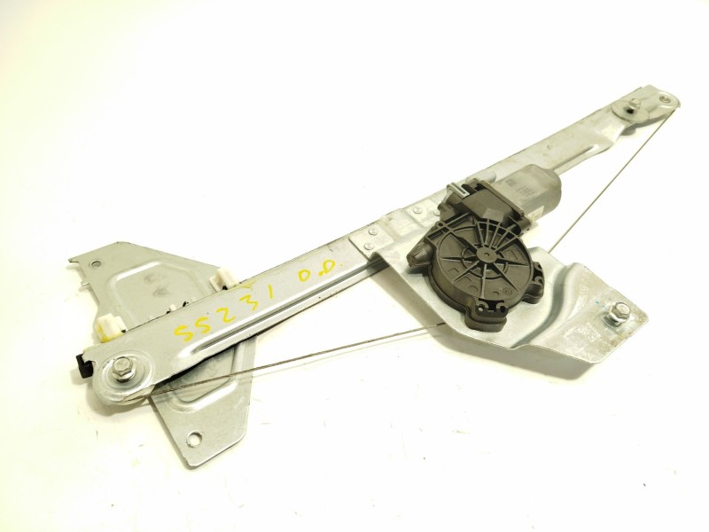 ELEVALUNAS DELANTERO DERECHO 9680557880 402104B