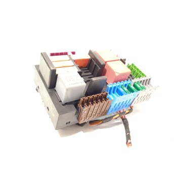 Recambio de caja reles / fusibles para mercedes-benz clase c (w205) c 220 d (205.014) referencia OEM IAM A2139068701  58HJ16F06