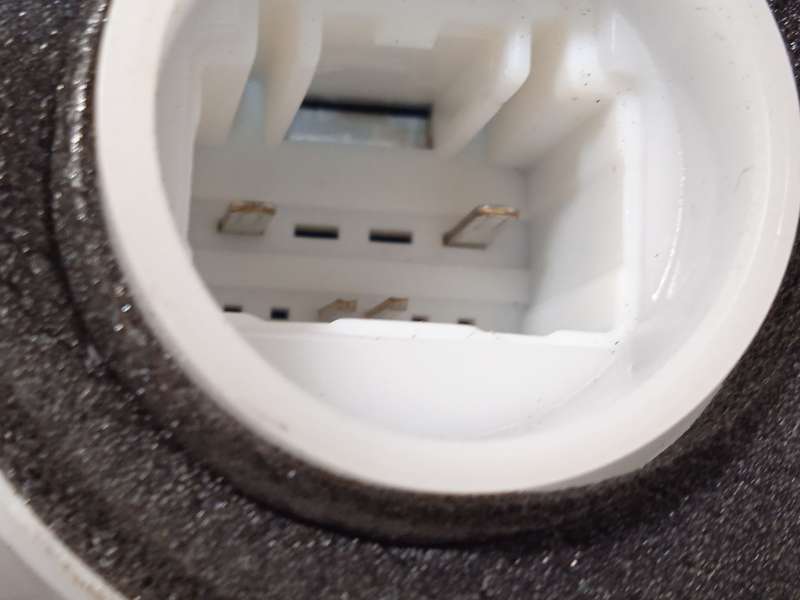 Recambio de cerradura puerta delantera derecha para toyota corolla (e21) referencia OEM IAM 6903002511 - Blanco 3
