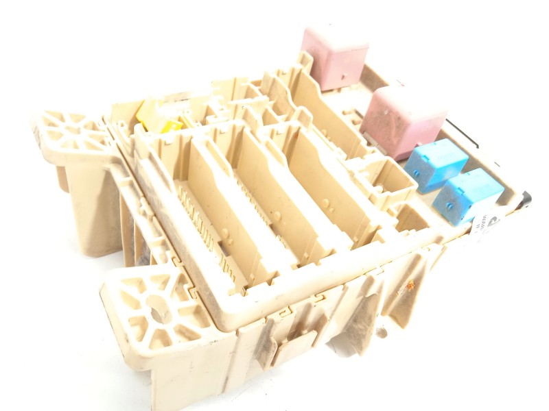 CAJA RELES / FUSIBLES 8273048731 