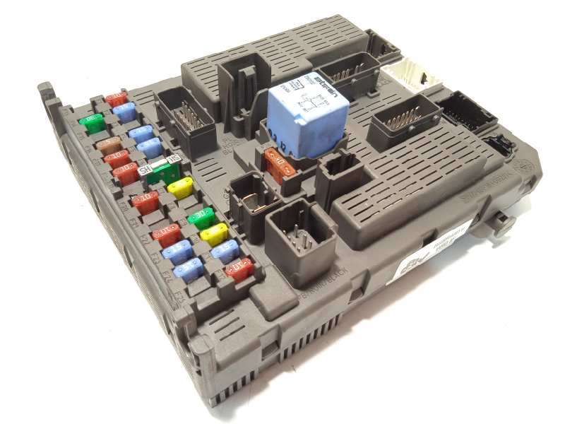 CAJA RELES / FUSIBLES 1400310680 