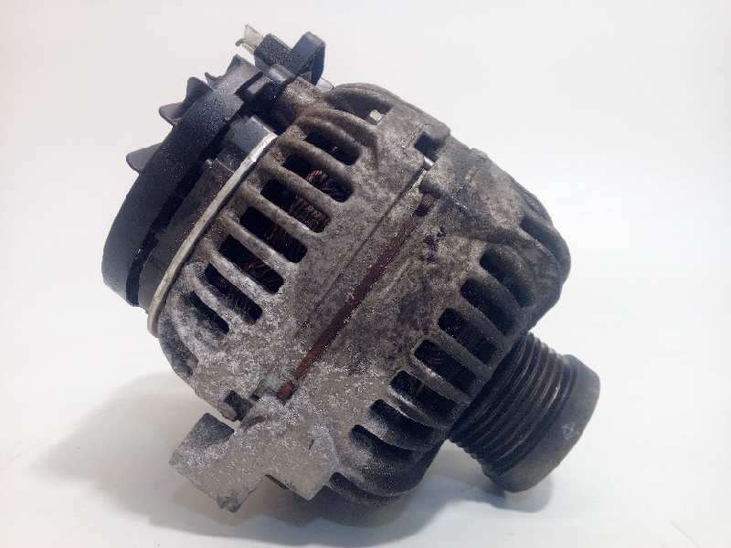 Recambio de alternador para volvo xc70 2.4 diesel cat referencia OEM IAM 30667787  0124525060 2