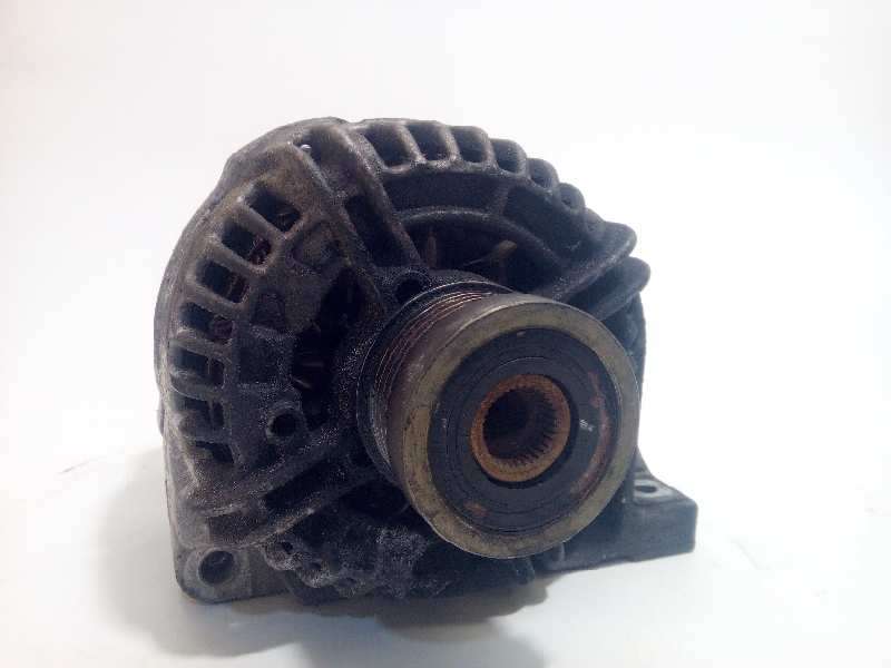 Recambio de alternador para volvo xc70 2.4 diesel cat referencia OEM IAM 30667787  0124525060 4