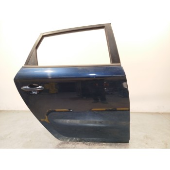 Recambio de puerta trasera derecha para kia carens iv 1.6 gdi referencia OEM IAM 77004A4000  