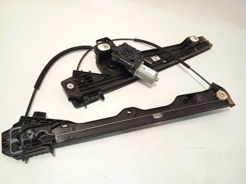 ELEVALUNAS DELANTERO DERECHO R2X6V23200BB 2707231 