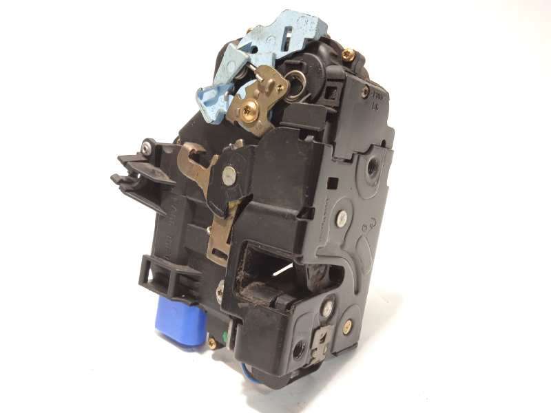 CERRADURA PUERTA DELANTERA DERECHA 3D1837016 