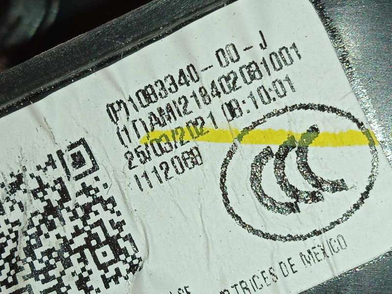 Recambio de guantera para tesla model 3 referencia OEM IAM 108334000J - Blanco 4