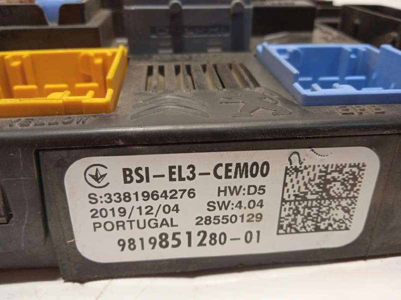 Recambio de caja reles / fusibles para opel crossland x 1.2 referencia OEM IAM 9819851280  28550129 - Blanco 4