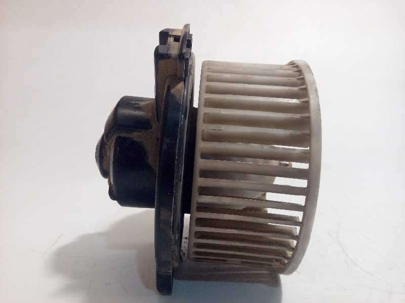 Recambio de motor calefaccion para mitsubishi l 200 (k6/7) 2.5 turbodiesel referencia OEM IAM MB918830 - Blanco 3