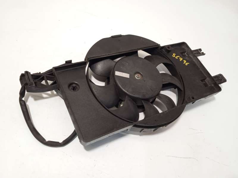 Recambio de electroventilador para ford focus iii sedán 1.0 ecoboost referencia OEM IAM BV618C607SC 1815246 - Rojo 2