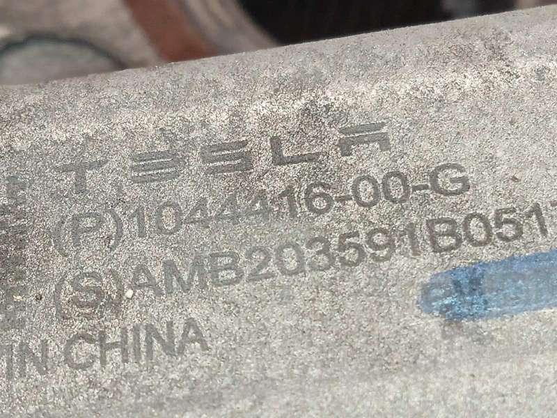 Recambio de mangueta trasera derecha para tesla model 3 referencia OEM IAM 104441600G  104412100E - Blanco 4