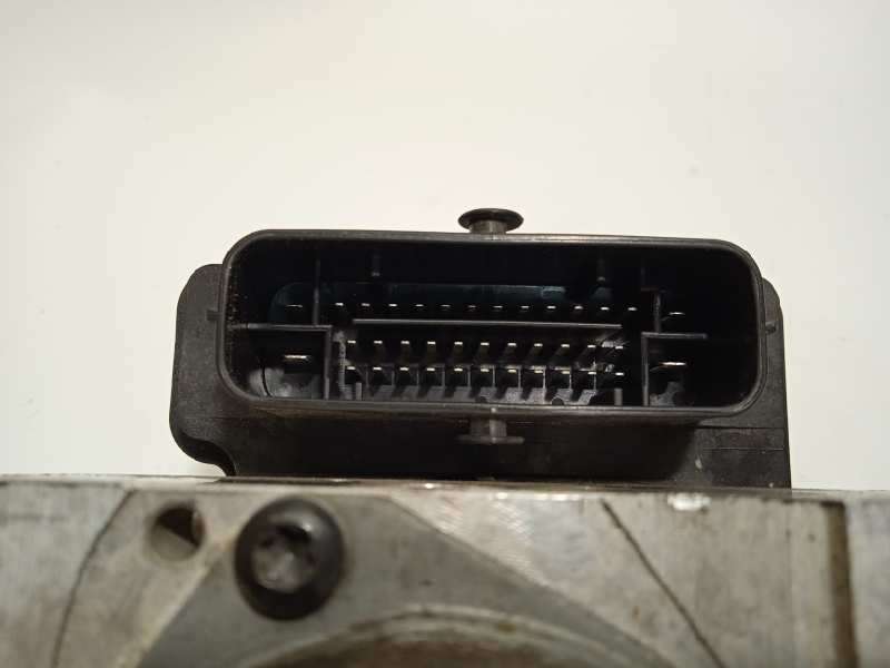 Recambio de abs para kia cee'd drive referencia OEM IAM 58920A2210 6158945200 A258920500 - Blanco 4
