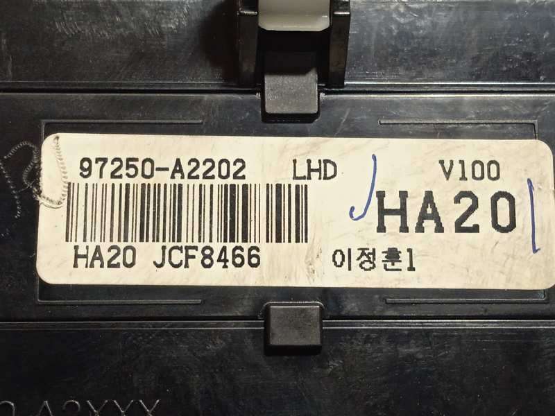 Recambio de mando climatizador para kia cee'd drive referencia OEM IAM 97250A2202 97250A2202WK - Blanco 6