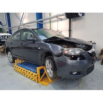 MAZDA 3 Sedán (BK) de desguace