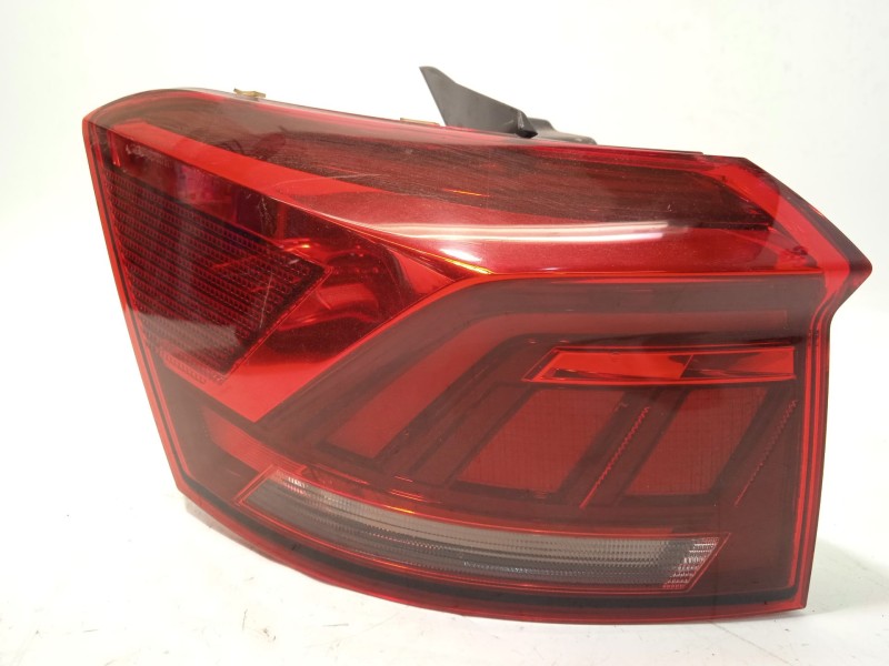 PILOTO TRASERO IZQUIERDO 2GA945095A 