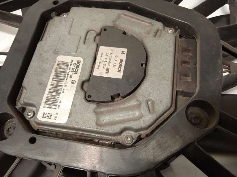 Recambio de electroventilador para volvo xc90 d5 referencia OEM IAM 30665985  0130706803 - Negro 2