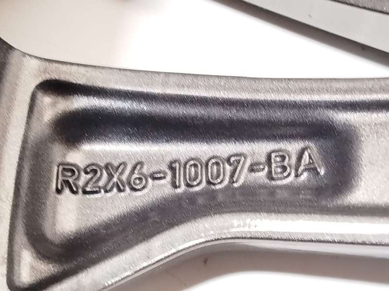 Recambio de llanta para ford tourneo courier 1.0 ecoboost referencia OEM IAM R2X61007BA 2660428 7