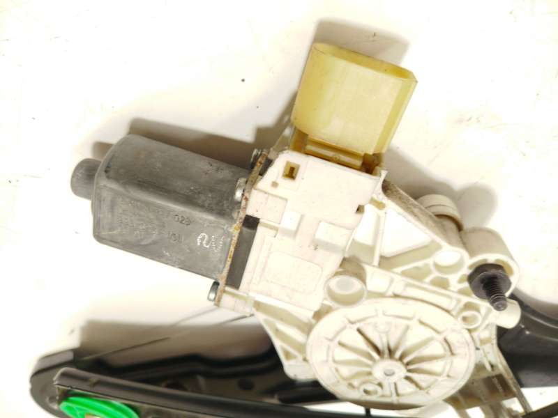 Recambio de elevalunas delantero derecho para bmw 1 (e87) 118 d referencia OEM IAM 7067796 6927028 4