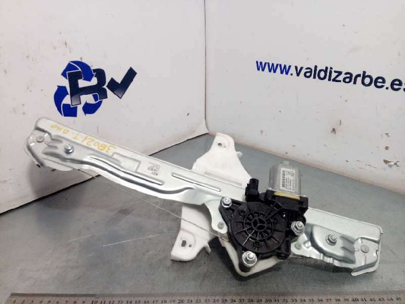 ELEVALUNAS TRASERO DERECHO 82450J9000 83402J9000