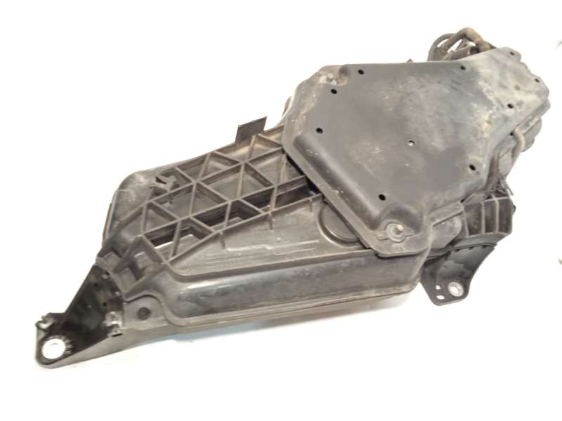Recambio de deposito aditivo fap adblue para volkswagen t-roc (a11, d11) 1.6 tdi referencia OEM IAM 5Q0131877R 5WA131877 - Blanco 4