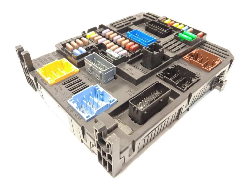 CAJA RELES / FUSIBLES 9819851280 28550129