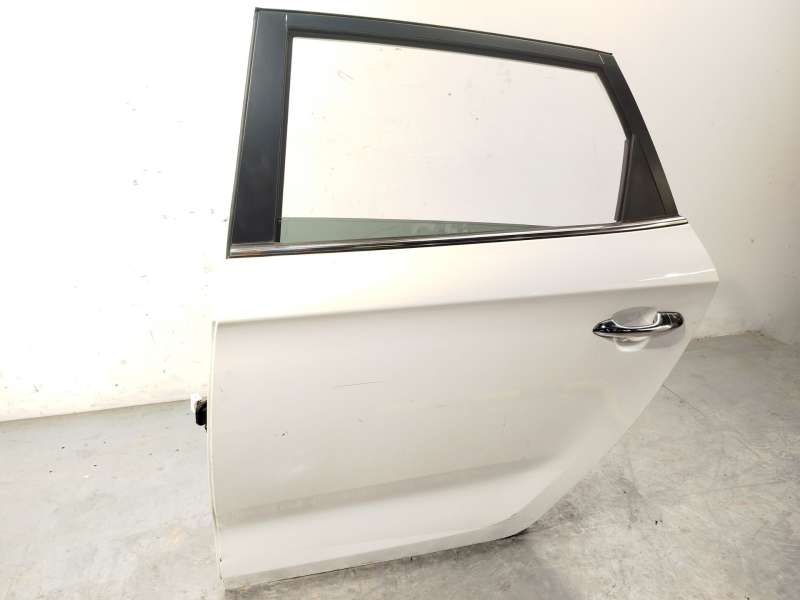 Recambio de puerta trasera izquierda para kia carens iv 1.7 crdi referencia OEM IAM 77003A4000 - Blanco 2