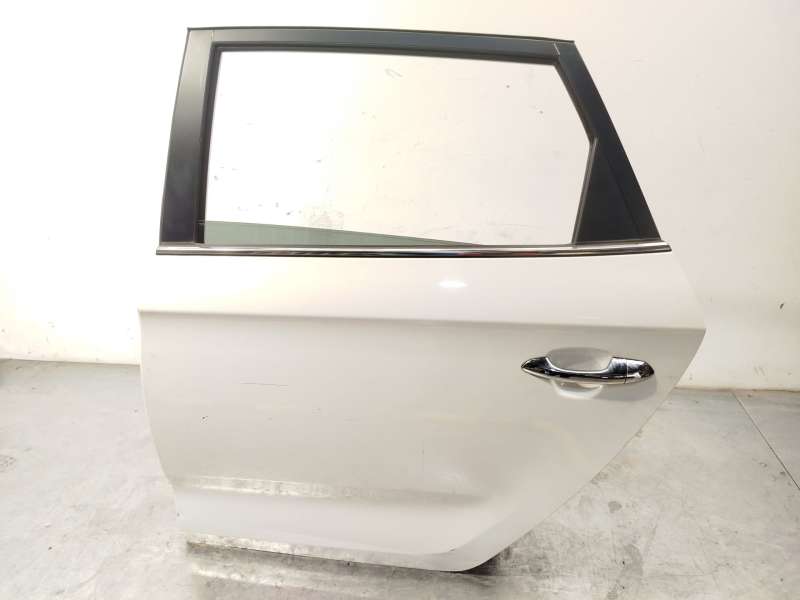 Recambio de puerta trasera izquierda para kia carens iv 1.7 crdi referencia OEM IAM 77003A4000 - Blanco 3