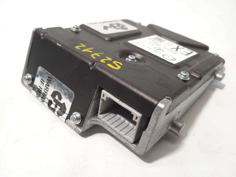 Recambio de modulo electronico para lexus es 300h referencia OEM IAM 8646C33030 - Gris 4