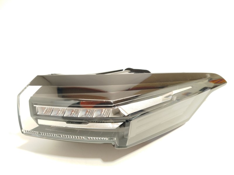 PILOTO TRASERO DERECHO 9835299280 