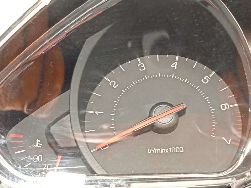 Recambio de cuadro instrumentos para peugeot 208 active referencia OEM IAM 9801904780 - Blanco 4