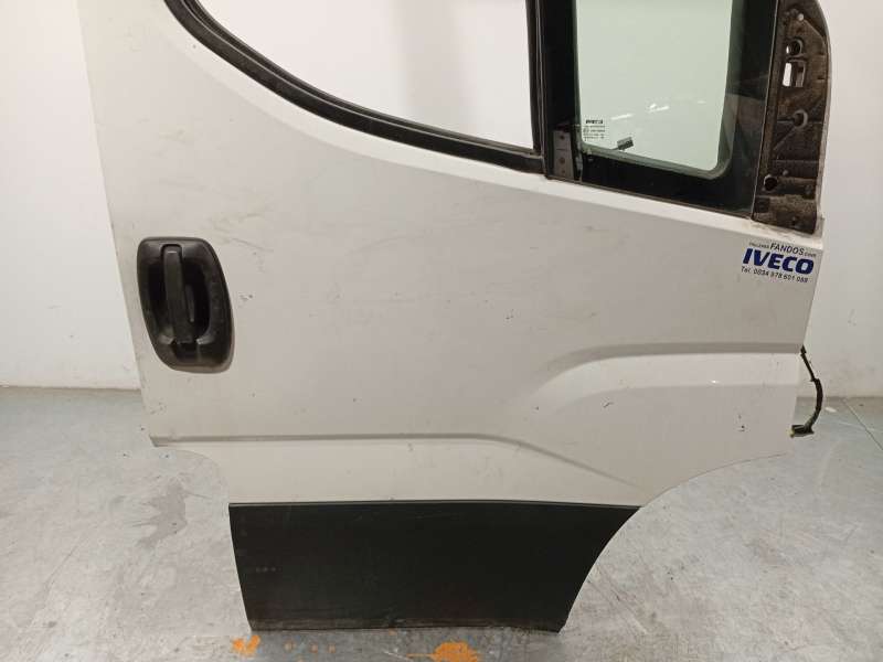 Recambio de puerta delantera derecha para iveco daily vi furgoneta 33s13, 35s13, 35c13 referencia OEM IAM 5801519999 - Blanco 2