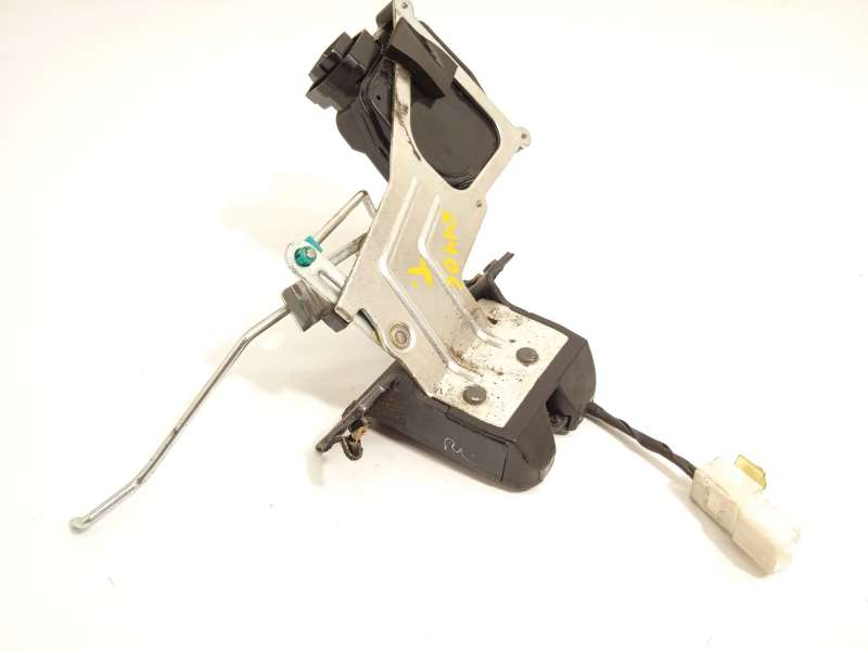 Recambio de cerradura maletero / porton para ssangyong actyon i 2.0 xdi referencia OEM IAM 7141031001 2