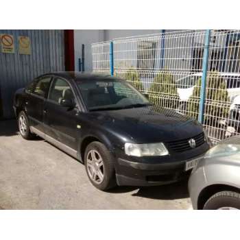 VOLKSWAGEN PASSAT BERLINA (3B2)