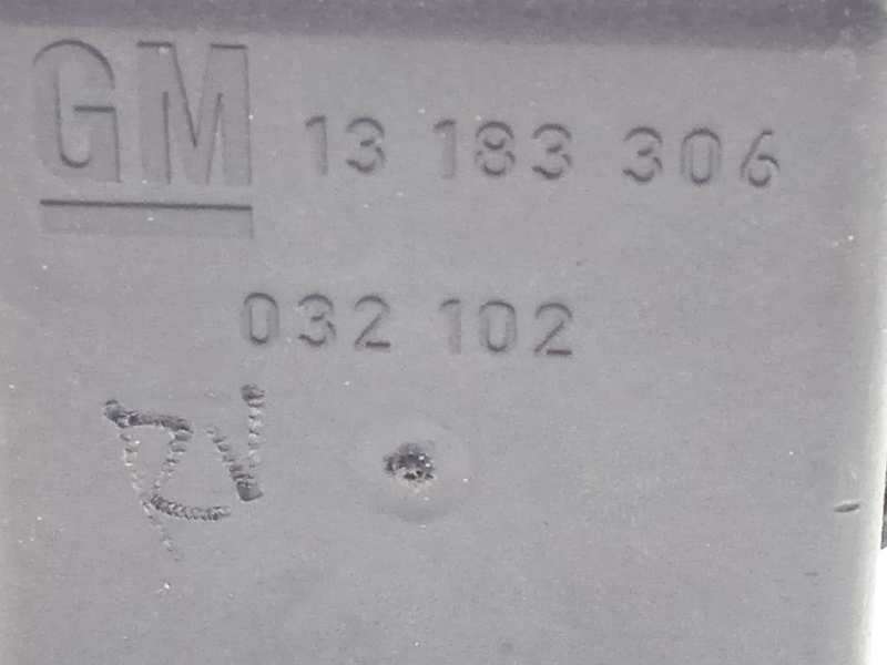 Recambio de tapa exterior combustible para opel corsa e 1.4 referencia OEM IAM 13427916 - Blanco 3