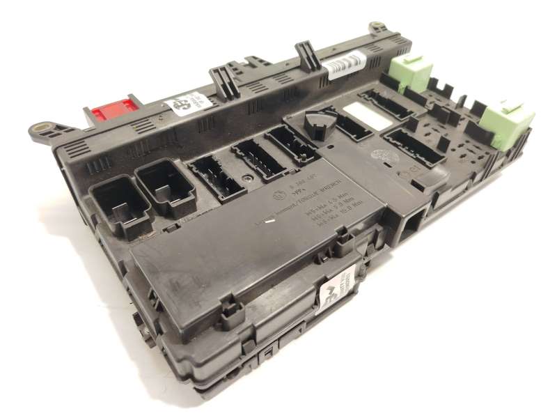 CAJA RELES / FUSIBLES 6907395 61136907395 