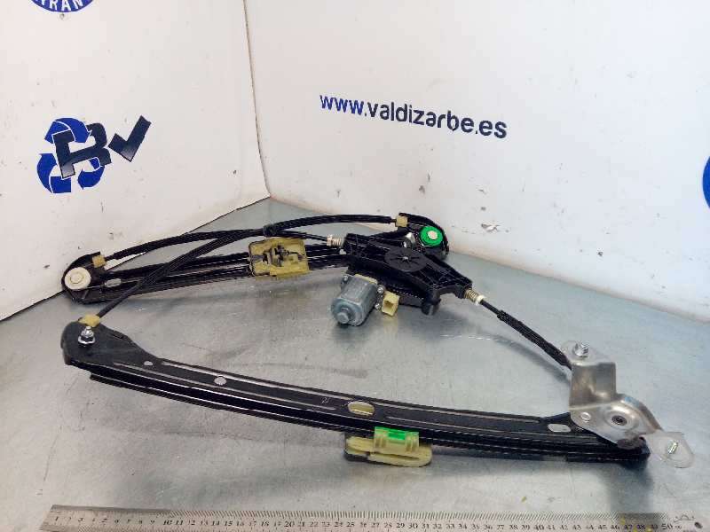 ELEVALUNAS DELANTERO DERECHO 5G4837462F 5Q0959802B