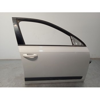 PUERTA DELANTERA DERECHA 5E0831052B 