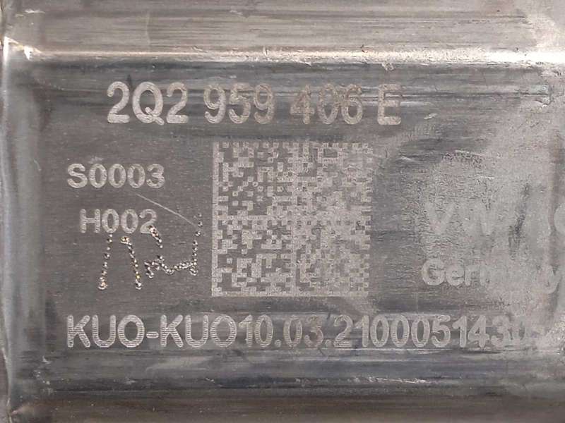 Recambio de elevalunas delantero derecho para volkswagen t-cross 1.0 tsi referencia OEM IAM 2GM837462C  2Q2959406E - Blanco 4