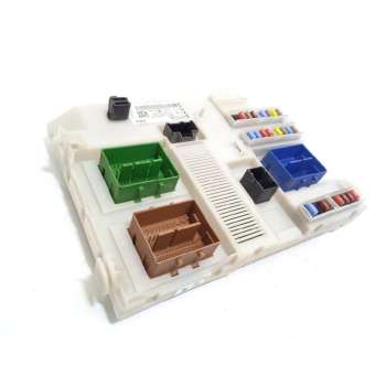 CAJA RELES / FUSIBLES 31412970 31412970AA 